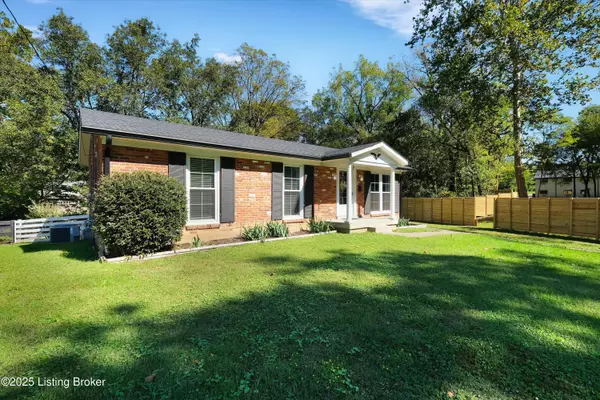 Louisville, KY 40220,3213 Cabinwood Dr