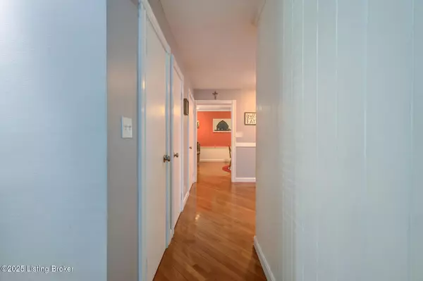 Jeffersontown, KY 40299,9508 Shanna Dr