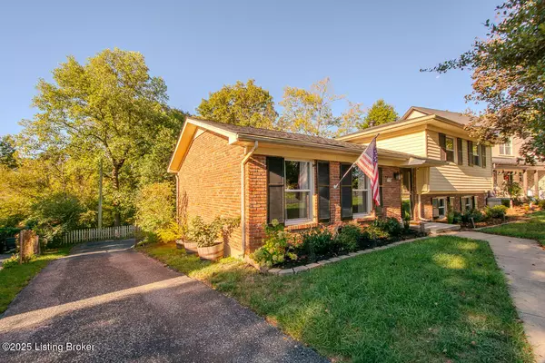 Louisville, KY 40242,9704 Boxford WAY