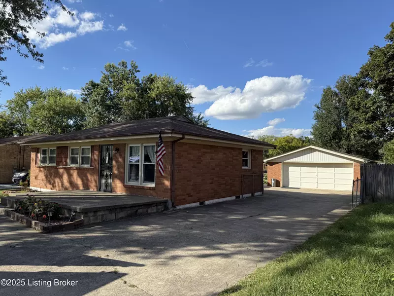 6113 Chambers WAY, Louisville, KY 40229