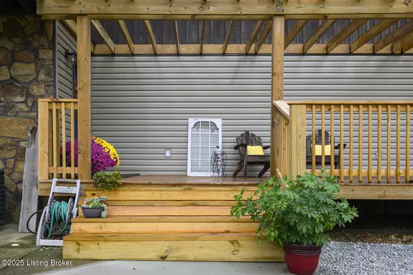 Lebanon Junction, KY 40150,875 E Pioneer Dr