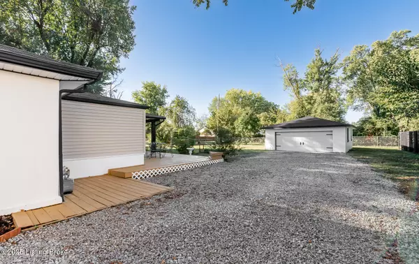 Lyndon, KY 40222,424 Washburn Ave