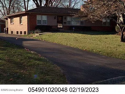 4420 Dannywood Rd, Louisville, KY 40220