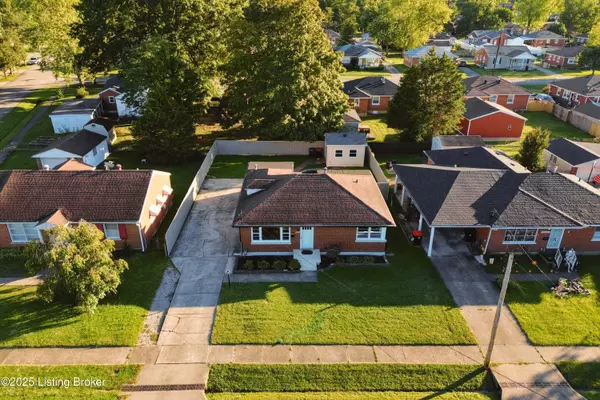 Louisville, KY 40216,1602 Clarice WAY