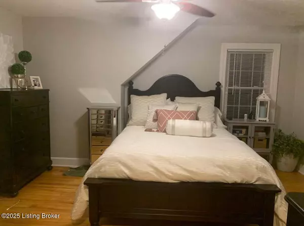 Norbourne Estates, KY 40207,405 Breckenridge Ln