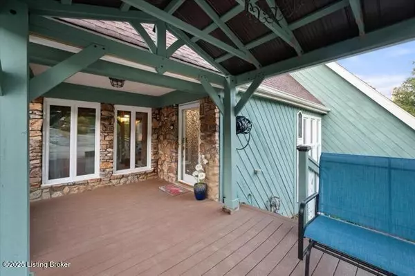 Louisville, KY 40272,2710 Windsor Forest Dr