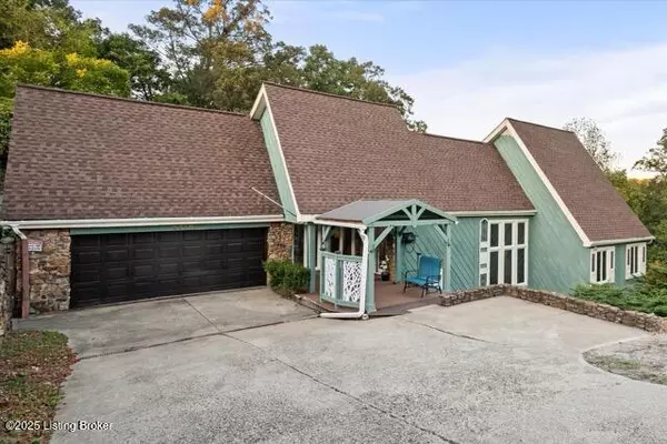 Louisville, KY 40272,2710 Windsor Forest Dr