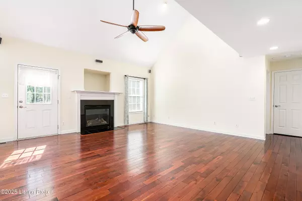 Louisville, KY 40258,6409 Triplett Woods Dr