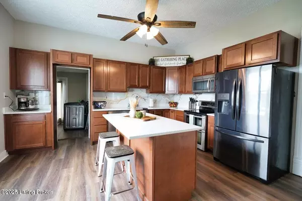 Pleasureville, KY 40057,4891 Castle Hwy