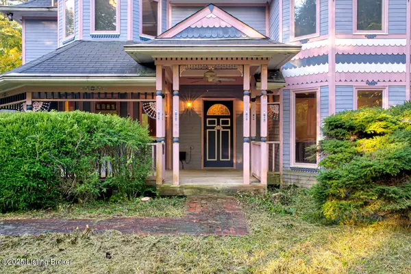 Louisville, KY 40229,9020 Woodlily TRL