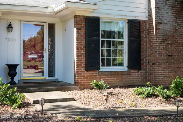 Louisville, KY 40222,7500 Tudor Ct