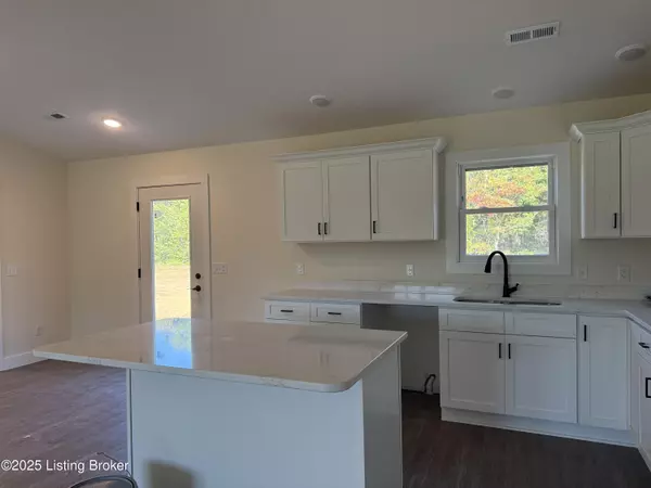 Big Clifty, KY 42712,1972 Solway Meeting Road