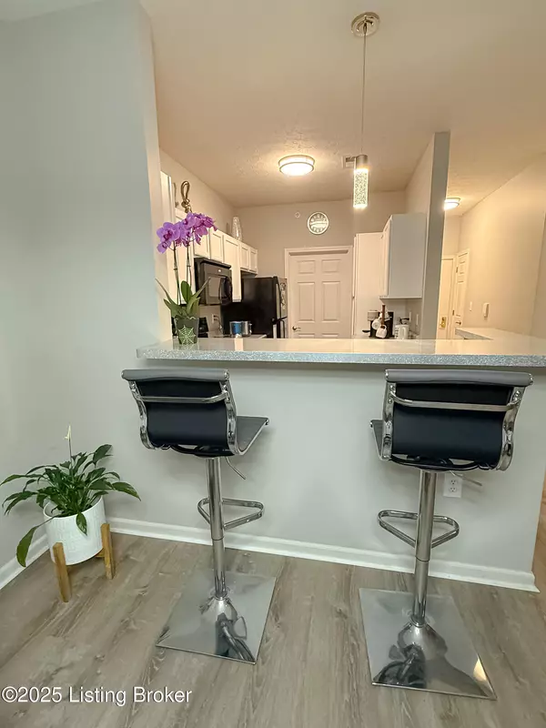 Louisville, KY 40299,2602 Aristocrat Pl #104