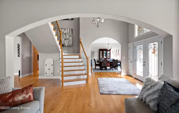 Louisville, KY 40245,2019 Shagbark Ln