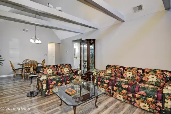 Louisville, KY 40272,4402 Southbridge Ct