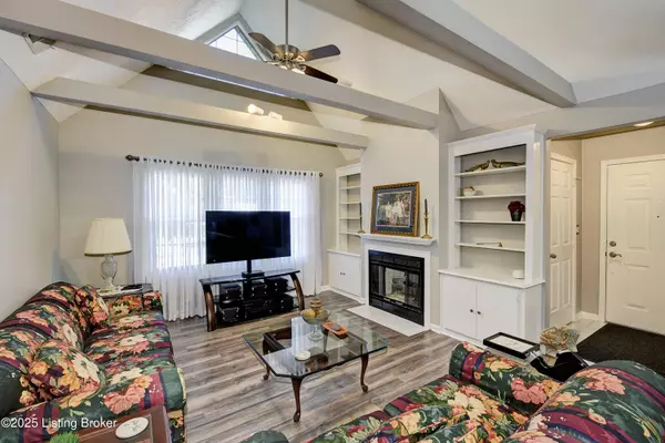 Louisville, KY 40272,4402 Southbridge Ct