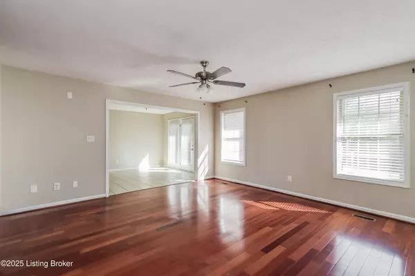 Fairdale, KY 40118,9303 Longhorn Ct