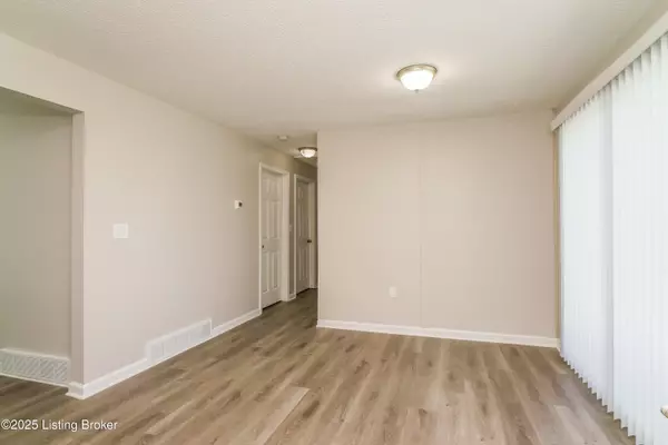 Louisville, KY 40258,5809 Benny Rd