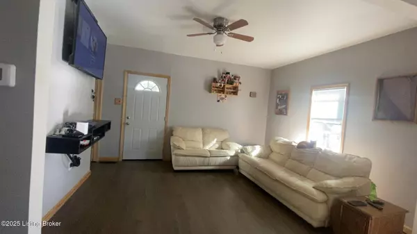 Lebanon Junction, KY 40150,345 Church St