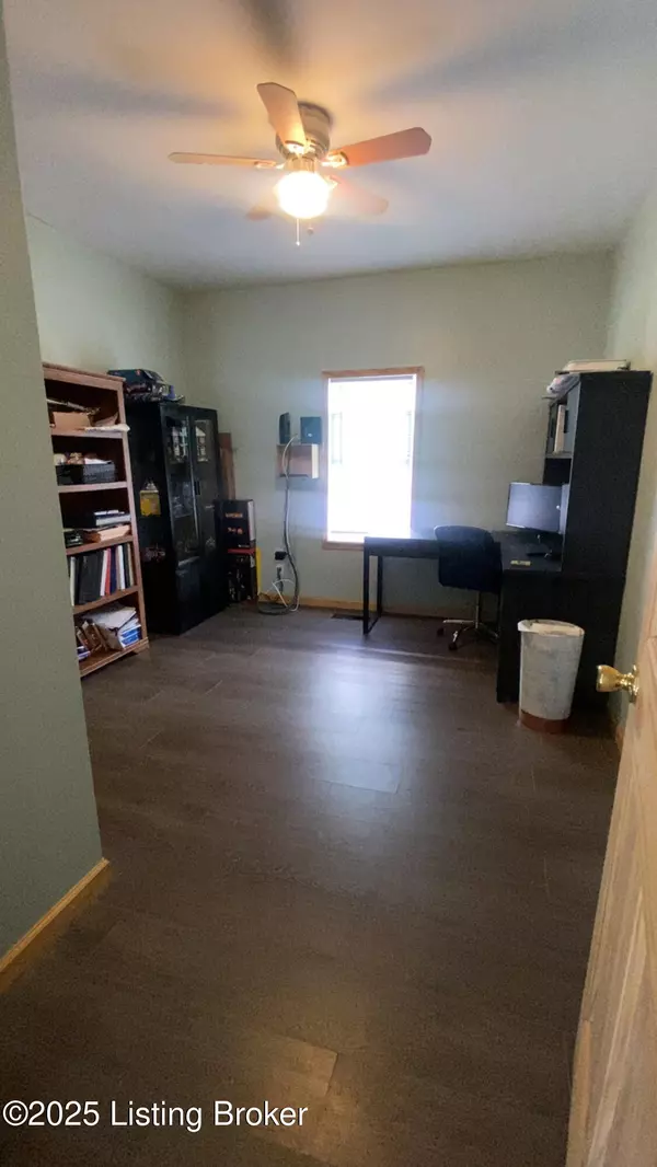 Lebanon Junction, KY 40150,345 Church St