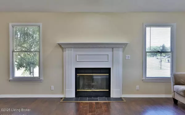 Louisville, KY 40216,4901 Hunters Point Cir