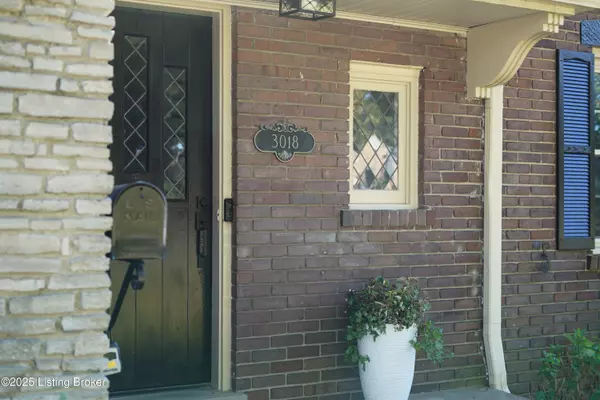 Louisville, KY 40205,3018 Colonial Hill Rd