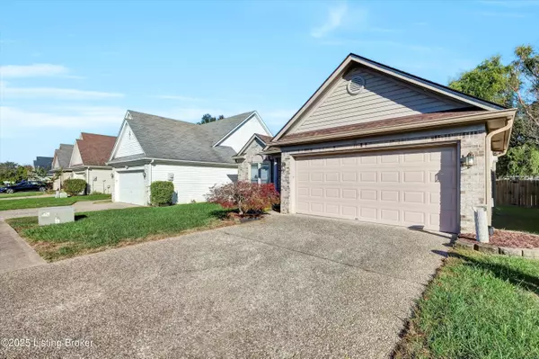 Louisville, KY 40220,3330 Rainview Cir