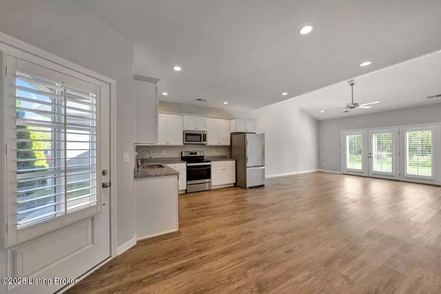 6413 Renate Rd, Louisville, KY 40291