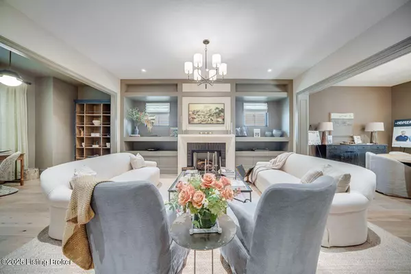 Louisville, KY 40207,909 S Sherrin Ave