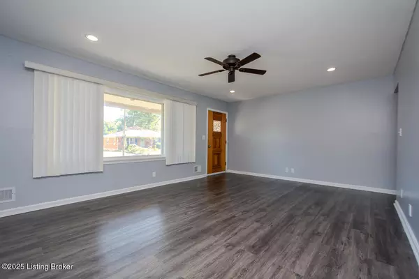 Louisville, KY 40218,6122 Perma Dr