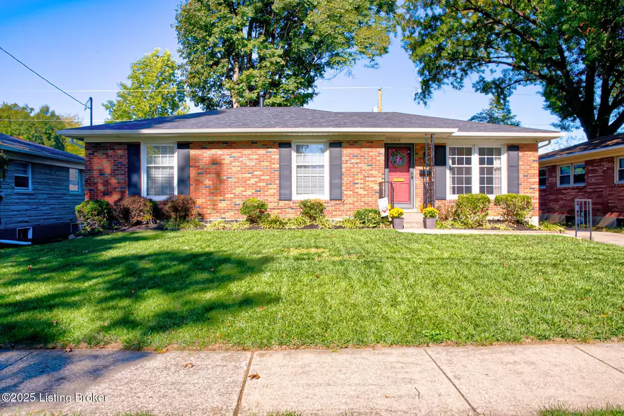 2909 White Plains Rd, Louisville, KY 40218