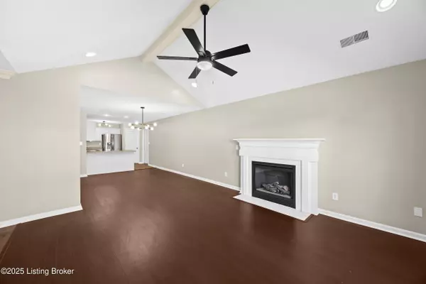 Louisville, KY 40219,6202 Apple Cider Dr