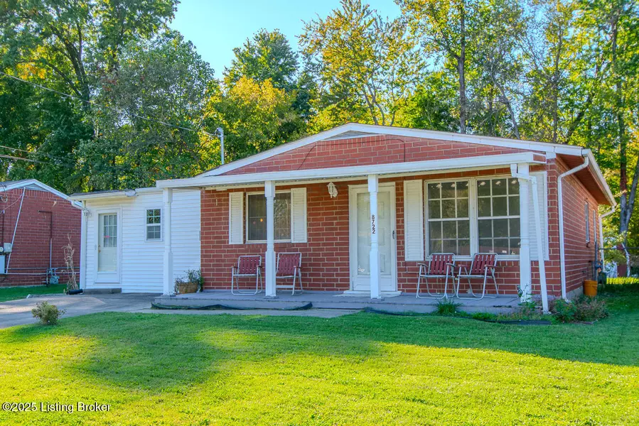8722 James R Rd, Fairdale, KY 40118