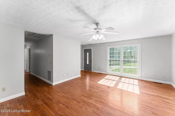 Smiths Grove, KY 42171,7074 Dripping Springs Rd