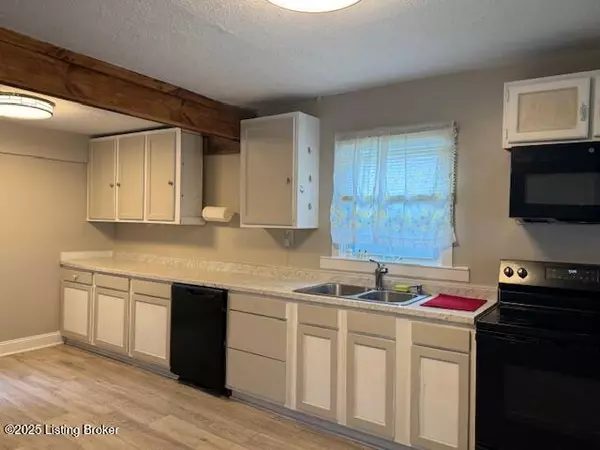 Louisville, KY 40215,1008 Walter Ave