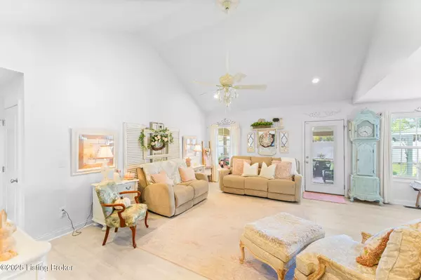 Smiths Grove, KY 42171,37 Garden WAY