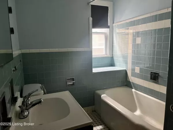 Louisville, KY 40212,4145 W Market St