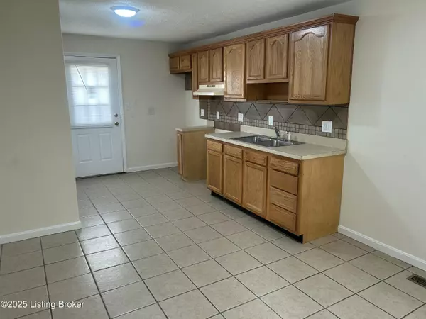 Louisville, KY 40216,1815 Fust Ave