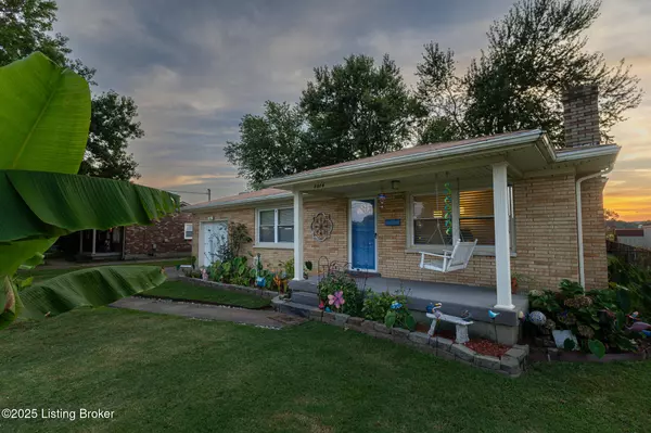 Louisville, KY 40258,8004 Canna Dr