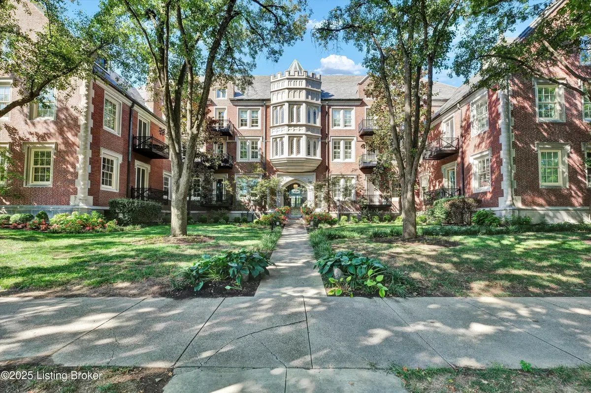 Louisville, KY 40204,966 Cherokee Rd #205