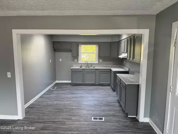 Louisville, KY 40272,9600 Britannia Ct