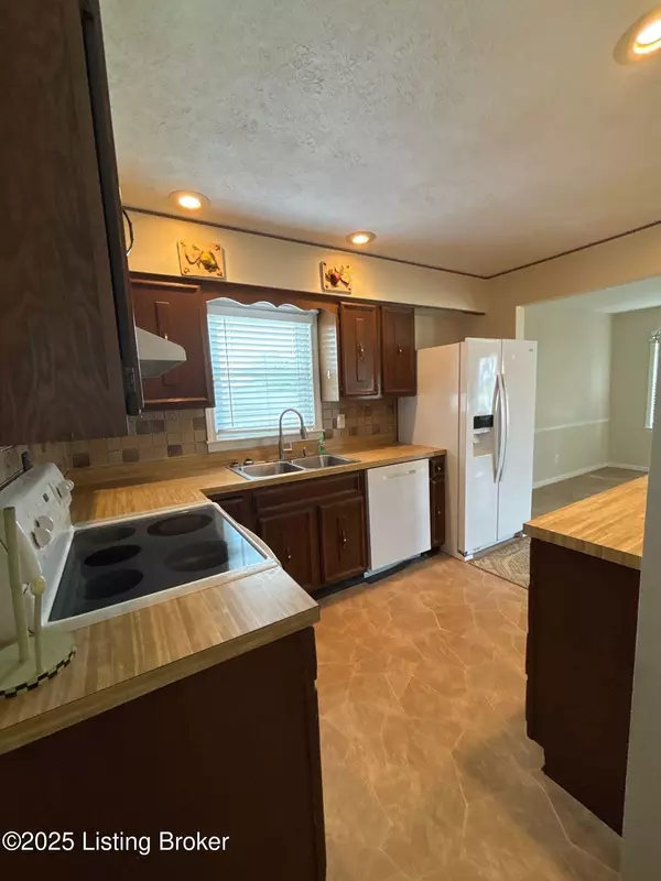 Louisville, KY 40219,6000 Whispering Hills Blvd