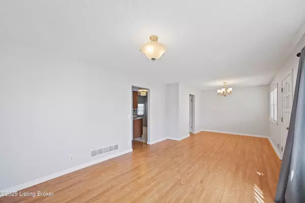 Louisville, KY 40258,8296 Terry Rd