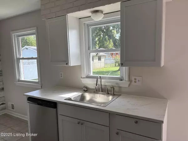 5006 Tumeric Ln, Louisville, KY 40258