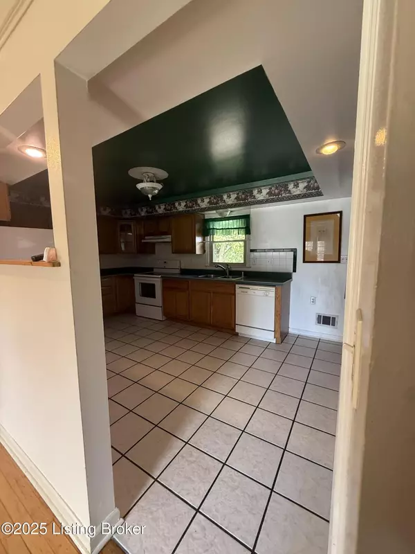 Louisville, KY 40219,6113 Princess WAY