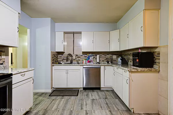 Louisville, KY 40258,5215 Pyrus Ln