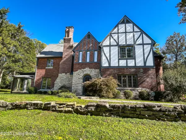 7 Totem Rd, Louisville, KY 40207