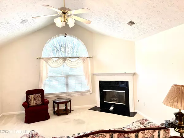 Jeffersontown, KY 40299,11804 Big Horn Pl