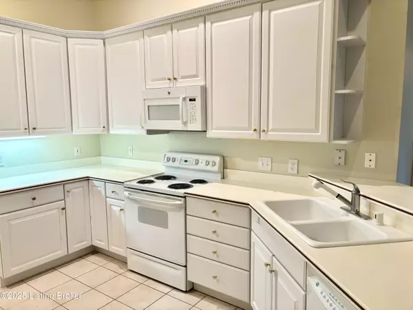 Jeffersontown, KY 40299,11804 Big Horn Pl