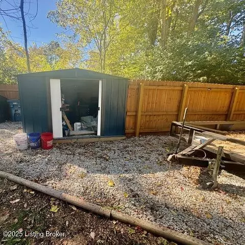 Louisville, KY 40214,6916 Triangle Dr